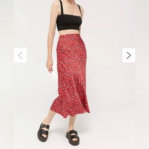 URBAN OUTFITTERS Midi Slip Skirt ♥️